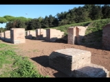 00521 ostia - regio v - wahrscheinl (v,15,1) - zwischen porta romana und terme di nettuno (ii,iv,2) - ri suedosten - 2014.jpg